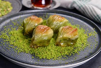 Fıstıklı Midye Baklava